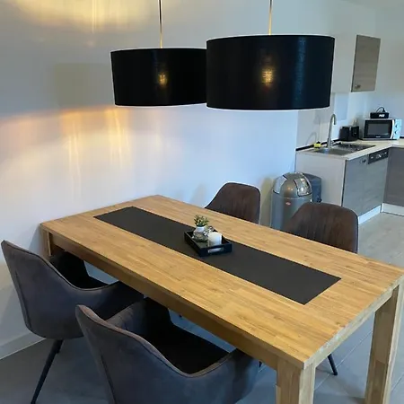 Mr - Emma Apartment